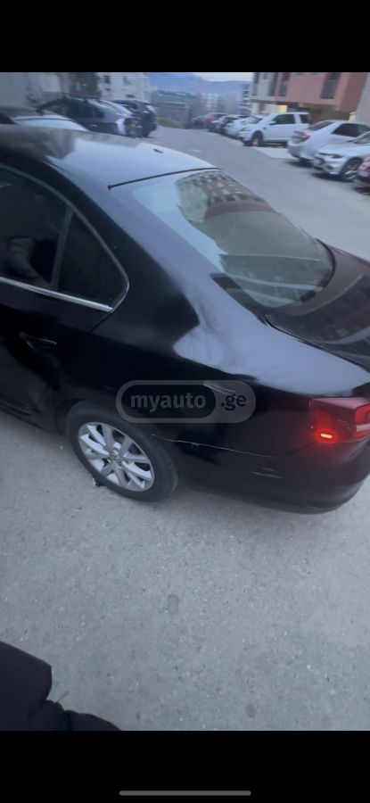 Volkswagen Jetta - фото 6