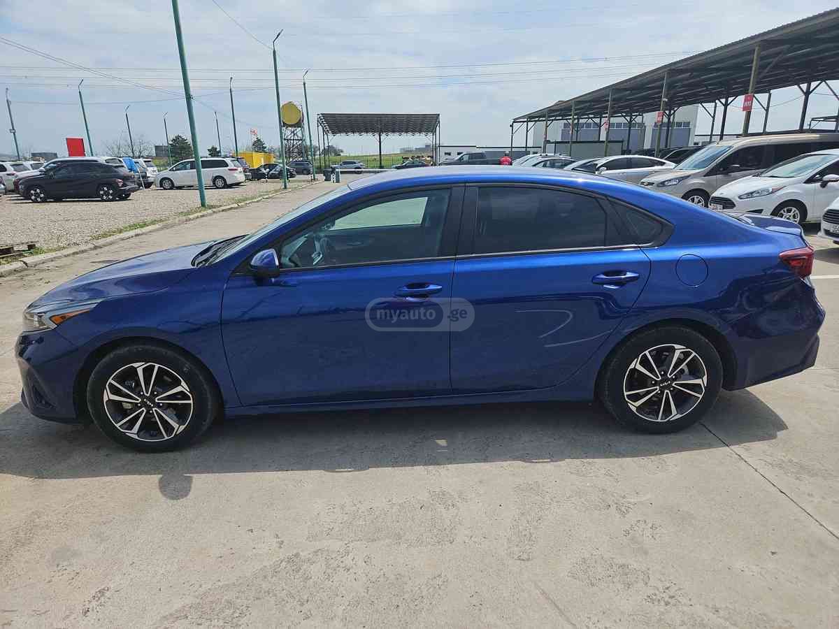 Kia Forte - фото 7