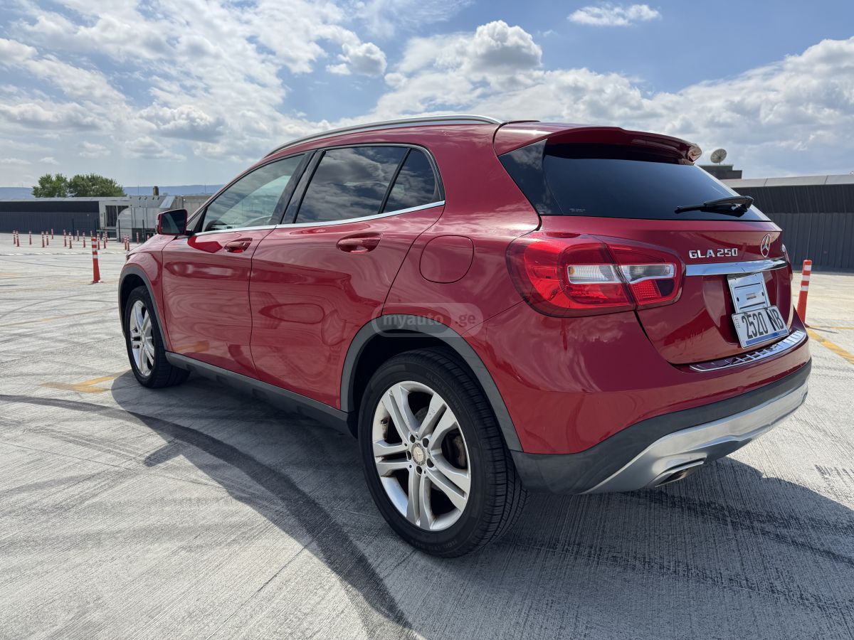 Mercedes-Benz GLA 250 - фото 6