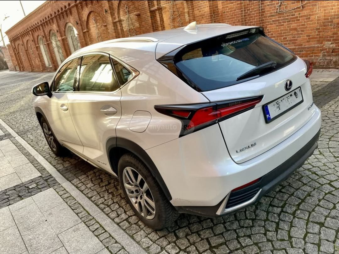 Lexus NX 300 - фото 3