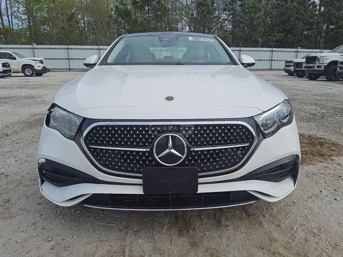Mercedes-Benz E 350 2025 — миниатюра 1