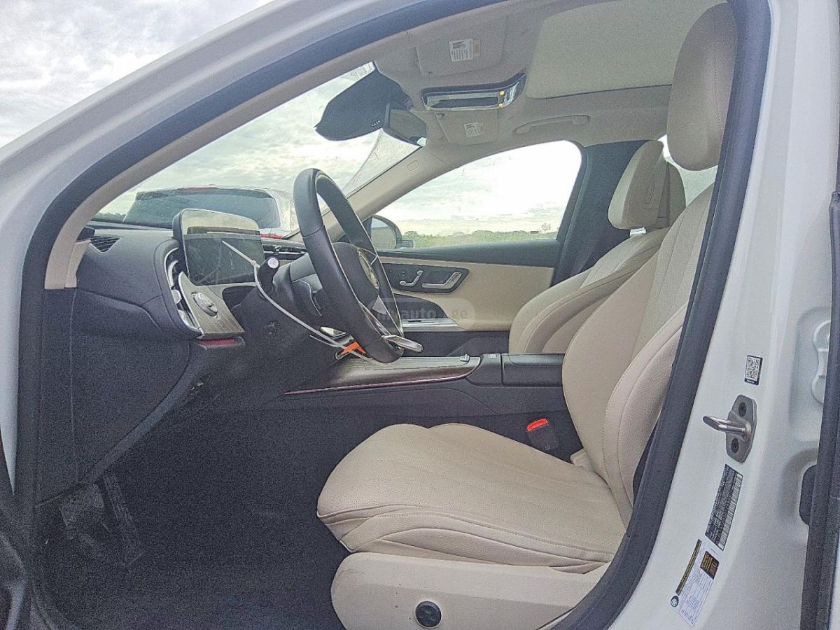 Mercedes-Benz E 350 2025 — миниатюра 7