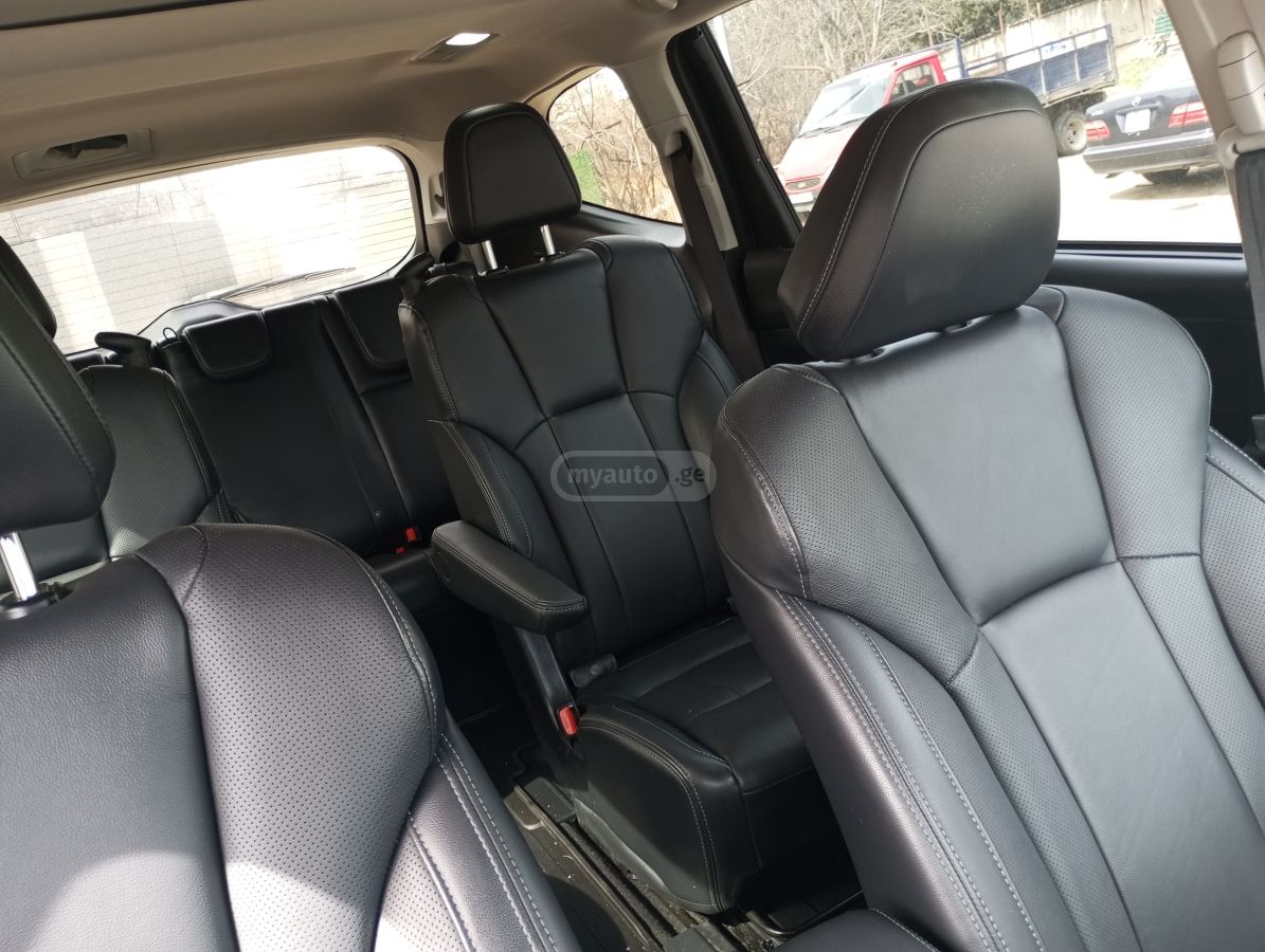 Subaru Limited All-Wheel Drive CVT — миниатюра 13