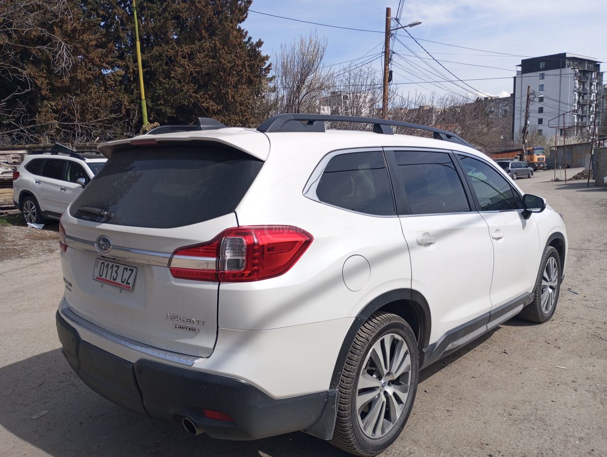 Subaru Limited All-Wheel Drive CVT — миниатюра 8