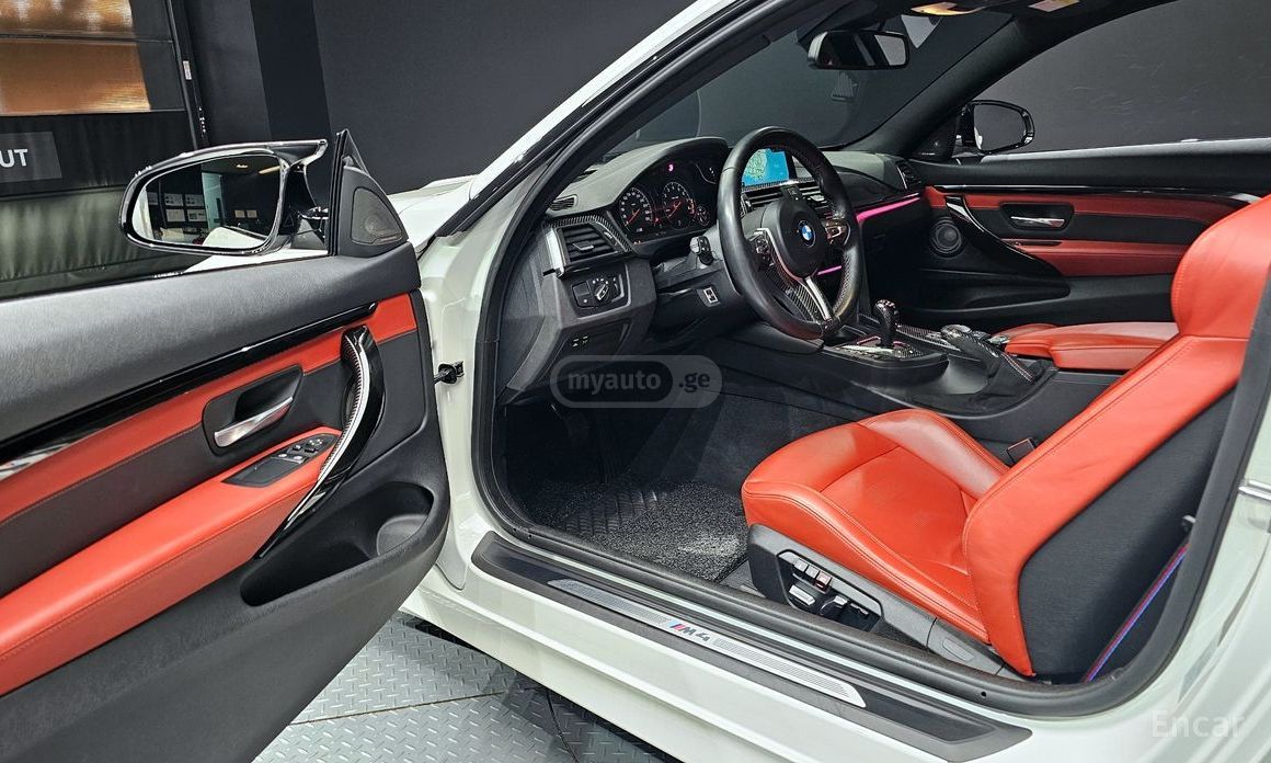 BMW CS 2dr Rear-Wheel Drive Coupe — миниатюра 11