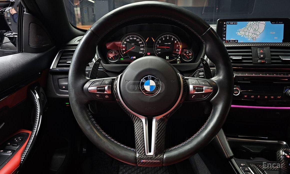 BMW CS 2dr Rear-Wheel Drive Coupe — миниатюра 13