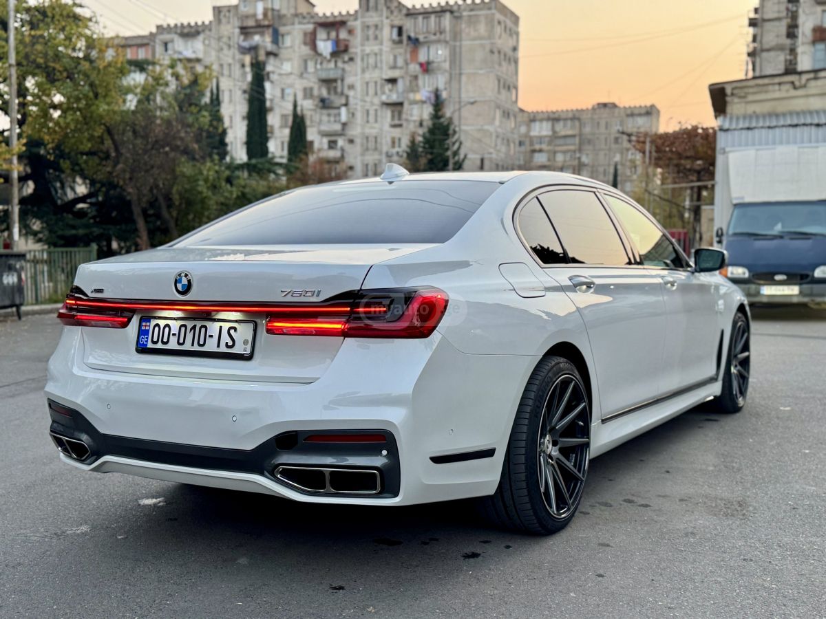 BMW 750 - фото 4