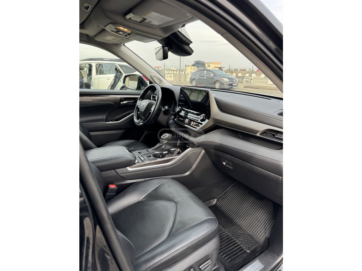 Toyota Highlander - фото 12
