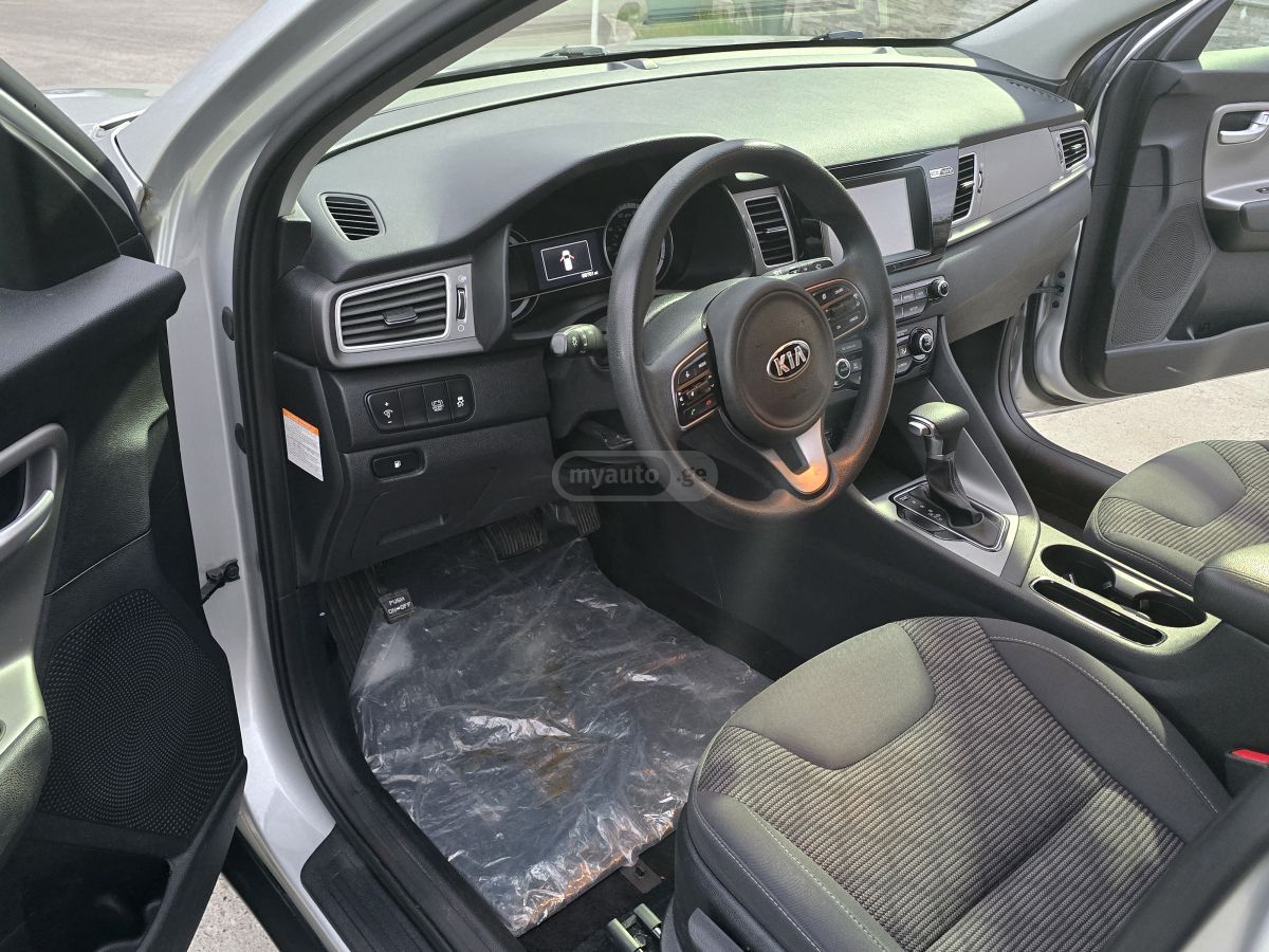 Kia Niro - фото 9