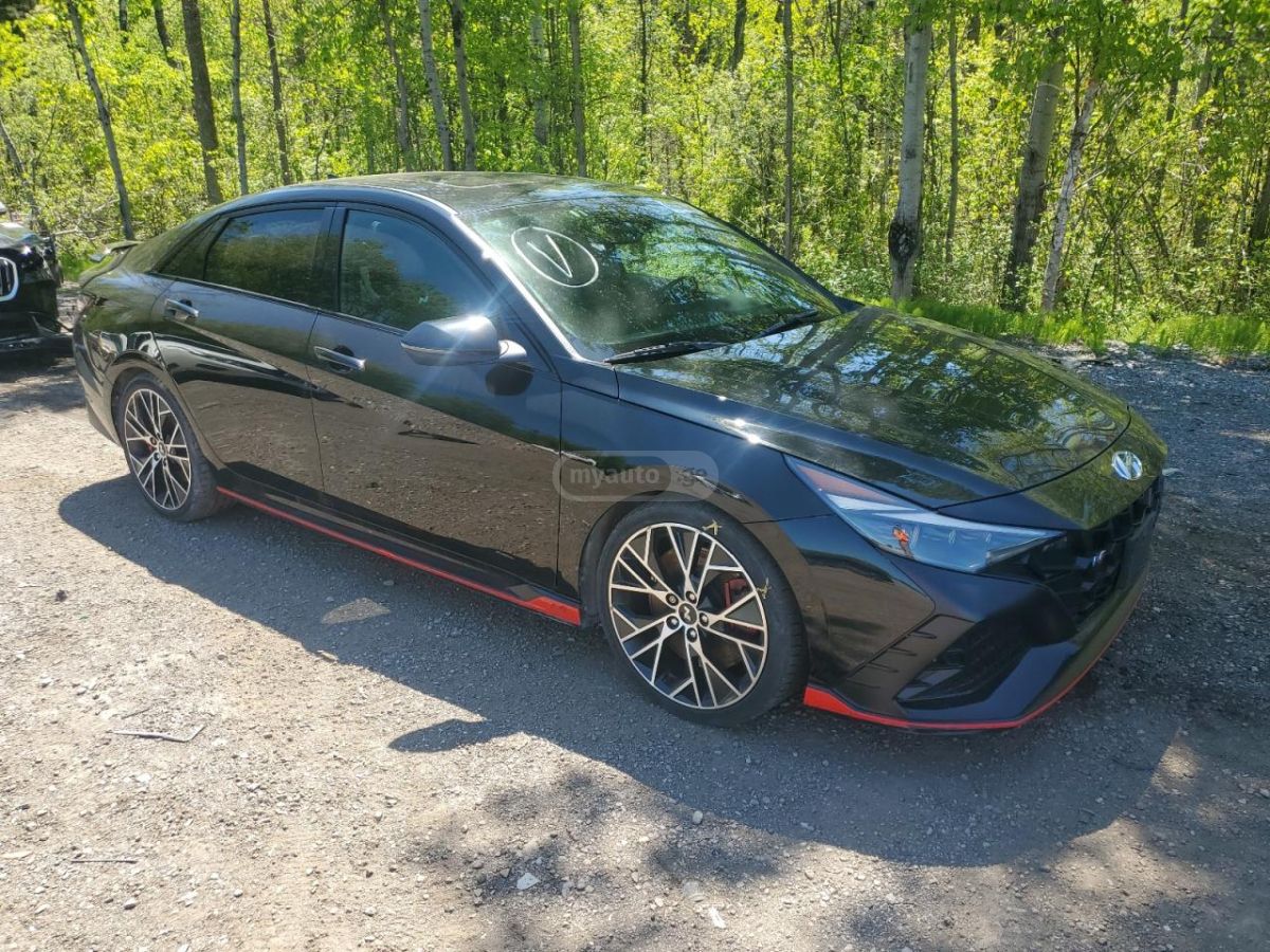 Hyundai Elantra - фото 4