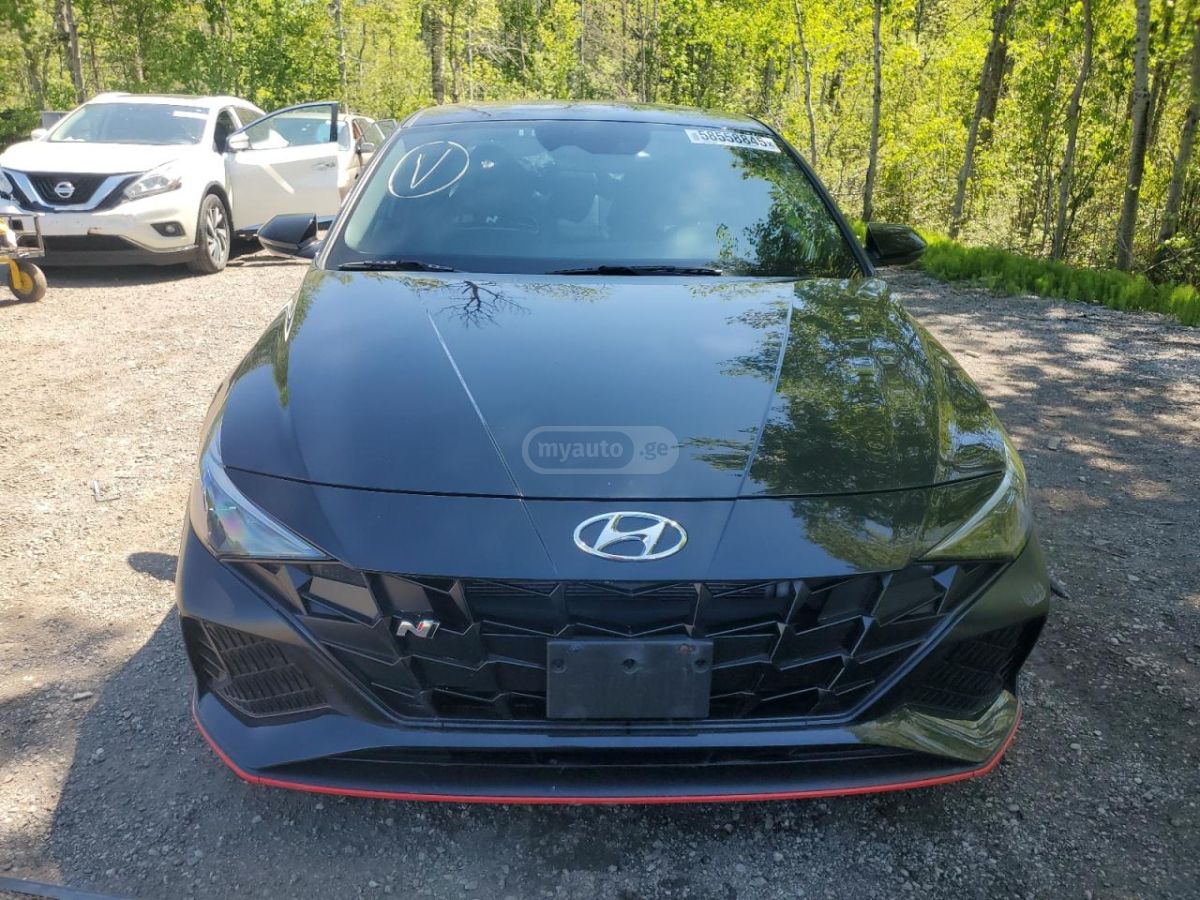 Hyundai Elantra - фото 5