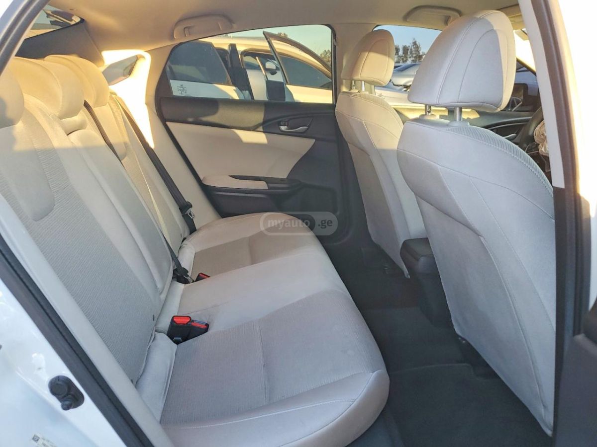 Honda Insight - фото 10