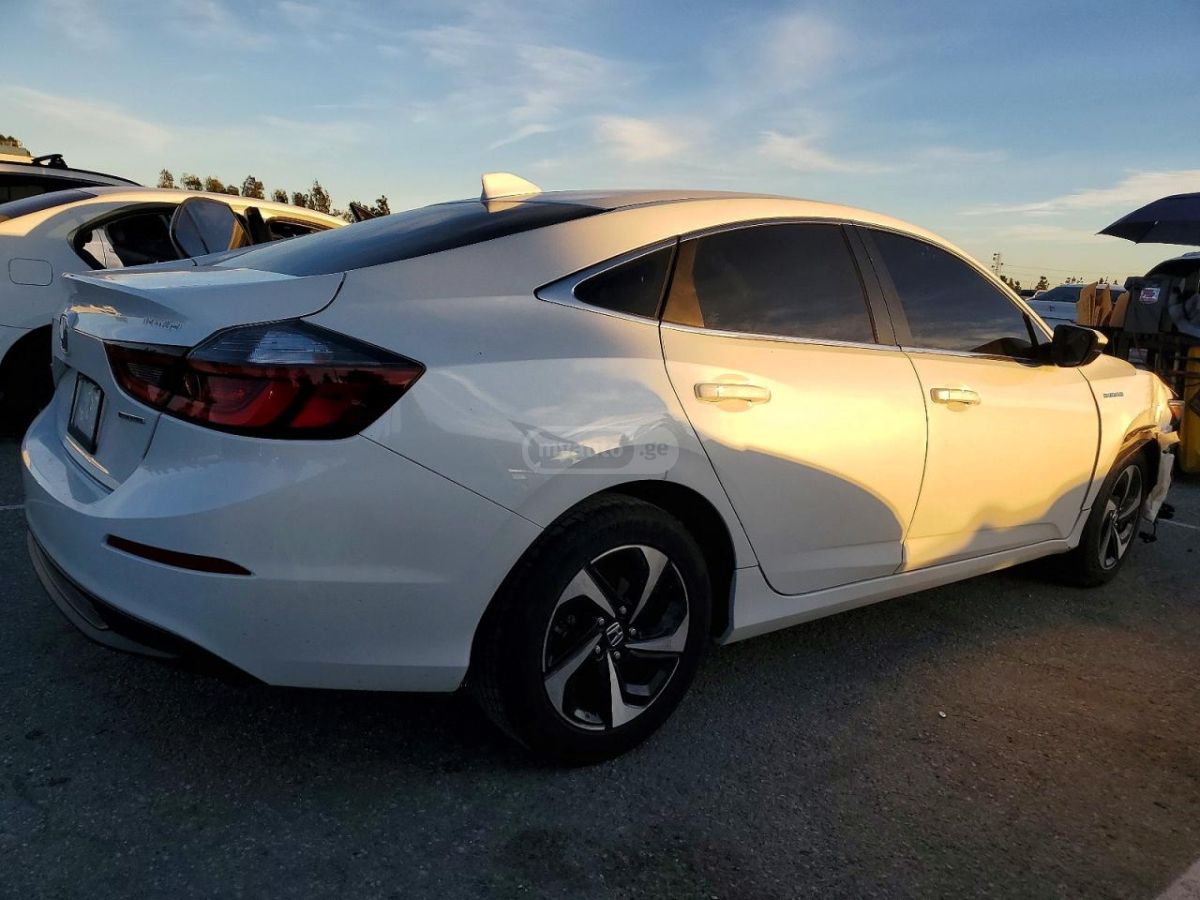 Honda Insight - фото 3