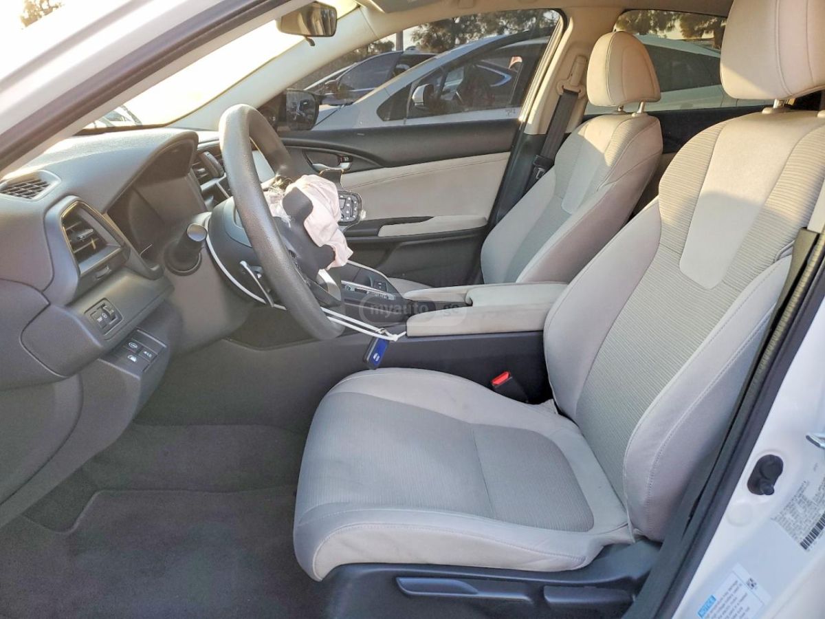 Honda Insight - фото 7