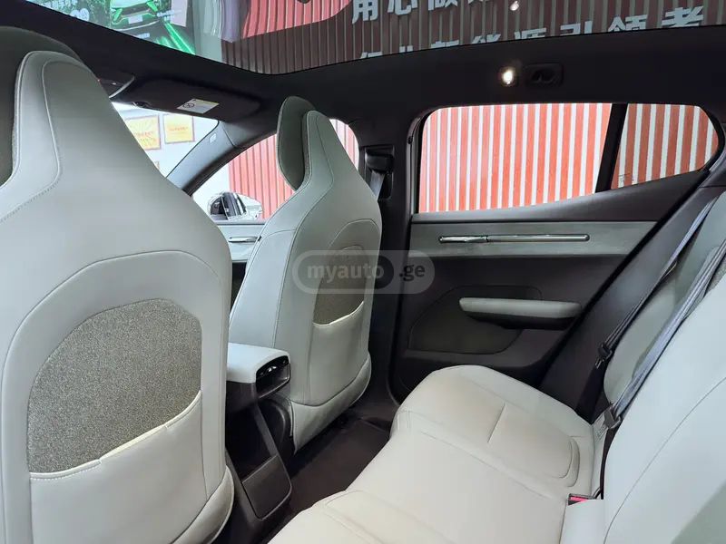 Volvo EX30 2025 — миниатюра 12