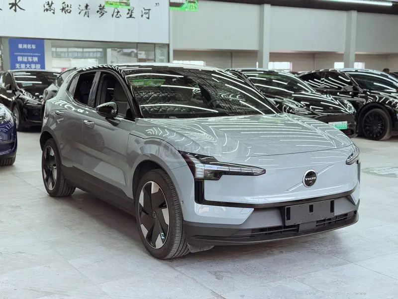 Volvo EX30 2025 — миниатюра 3