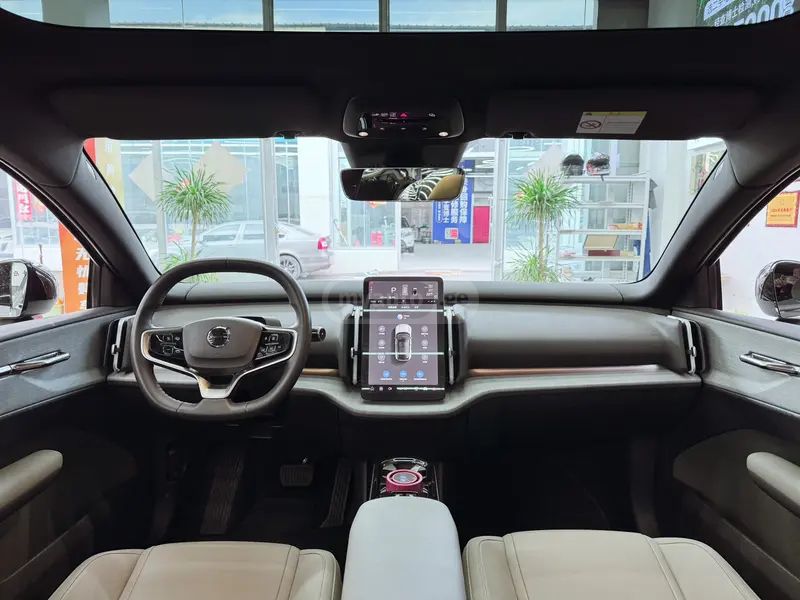 Volvo EX30 2025 — миниатюра 8