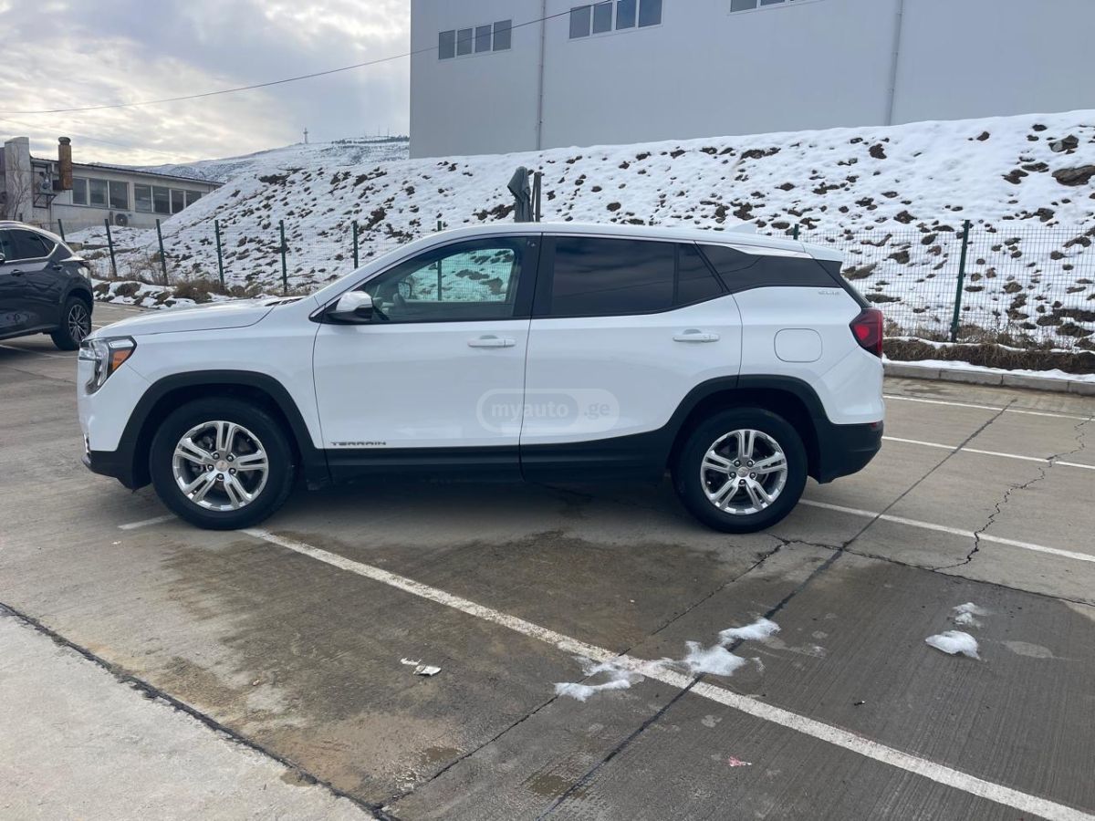 GMC Terrain - фото 2