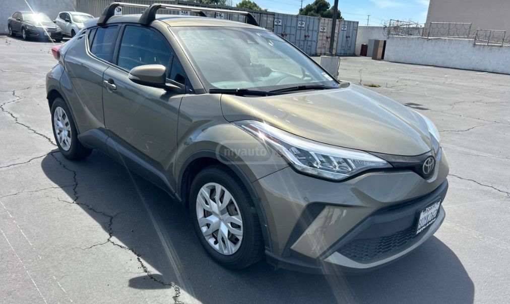 Toyota CHR - фото 1