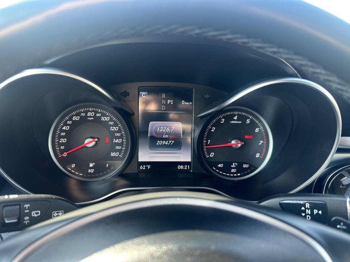 Mercedes-Benz GLC 300 - фото 14