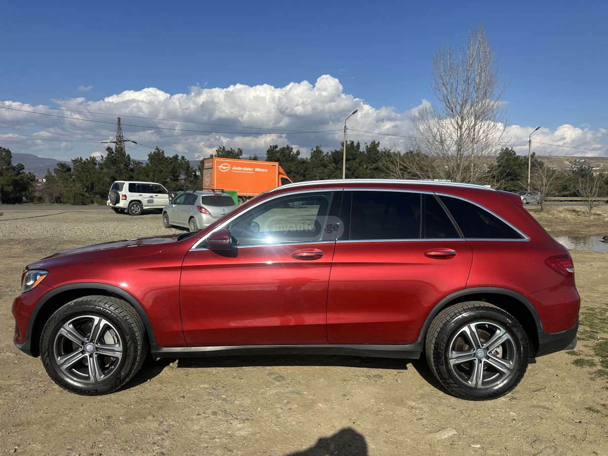 Mercedes-Benz GLC 300 - фото 4