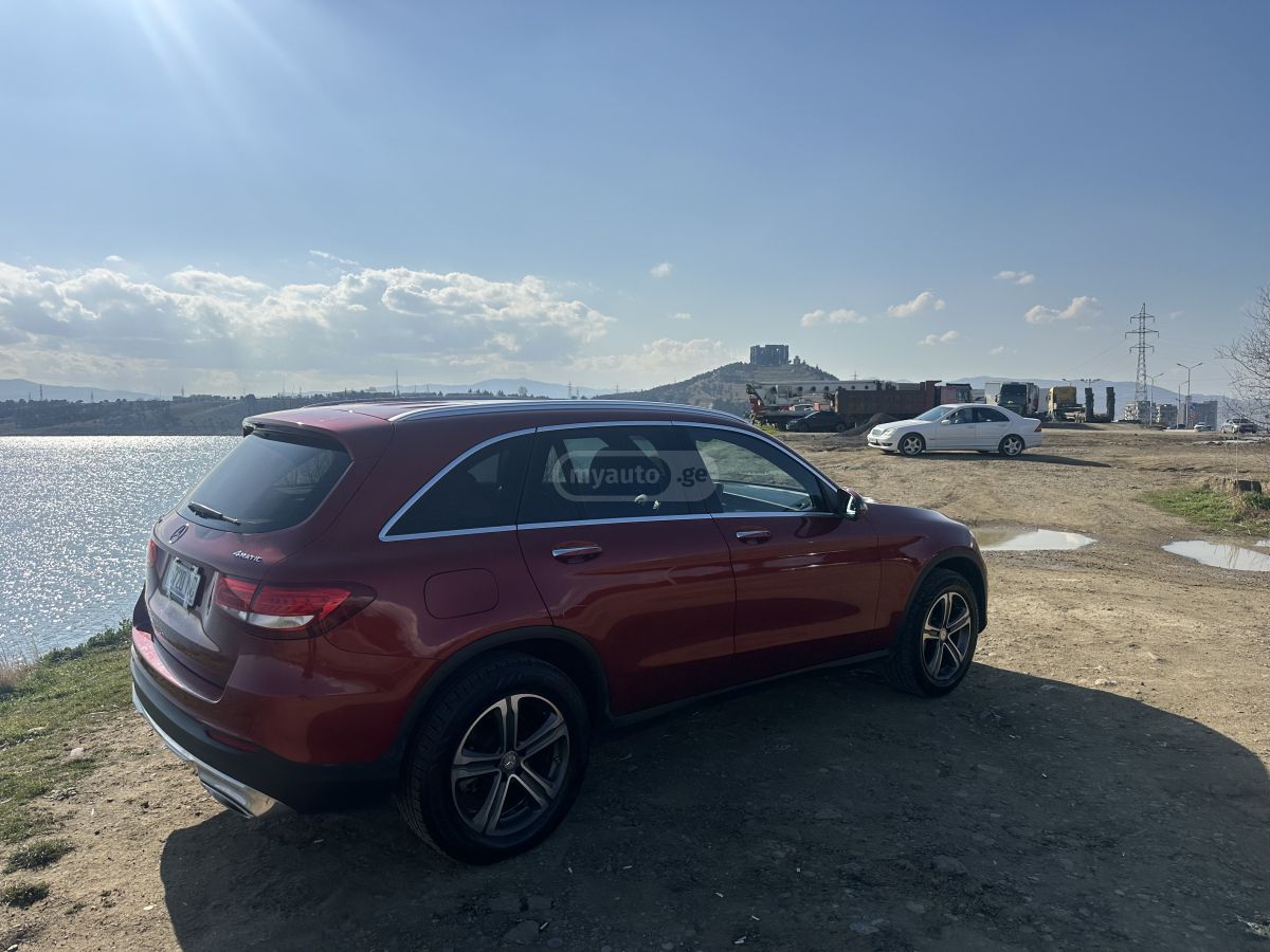 Mercedes-Benz GLC 300 - фото 5
