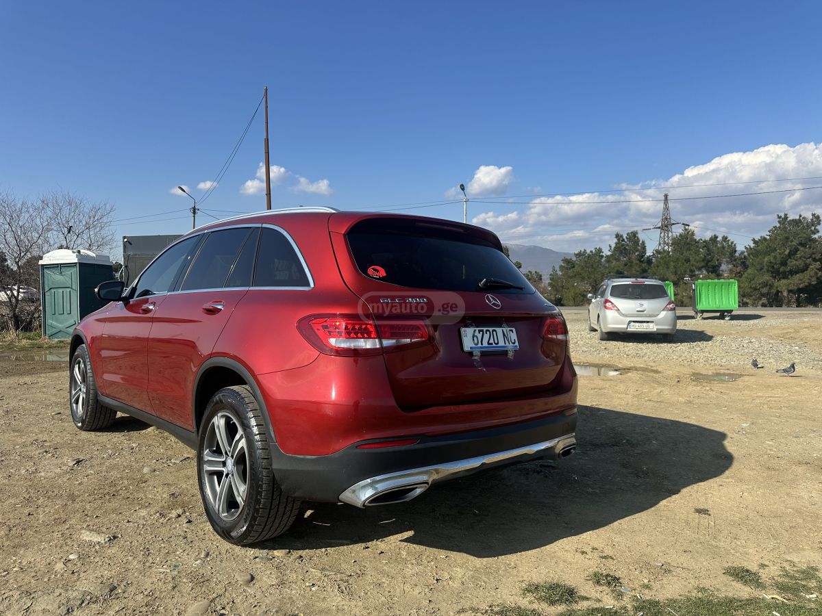 Mercedes-Benz GLC 300 - фото 6