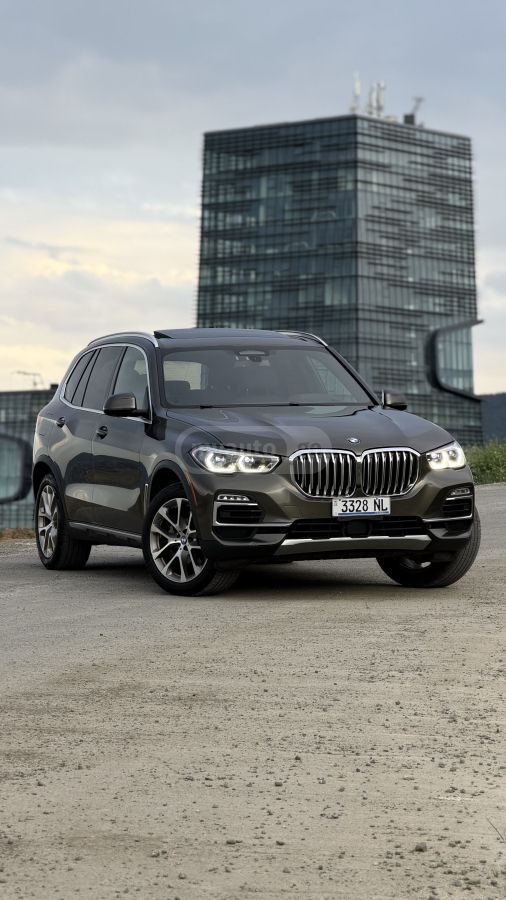 BMW X5 - фото 1
