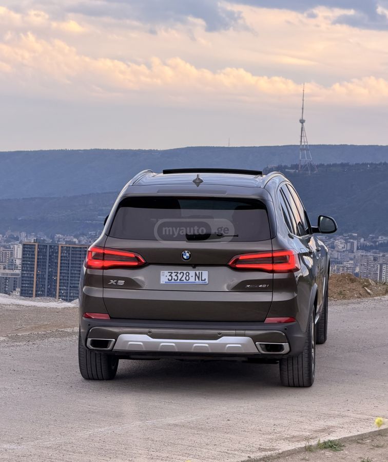 BMW X5 - фото 5