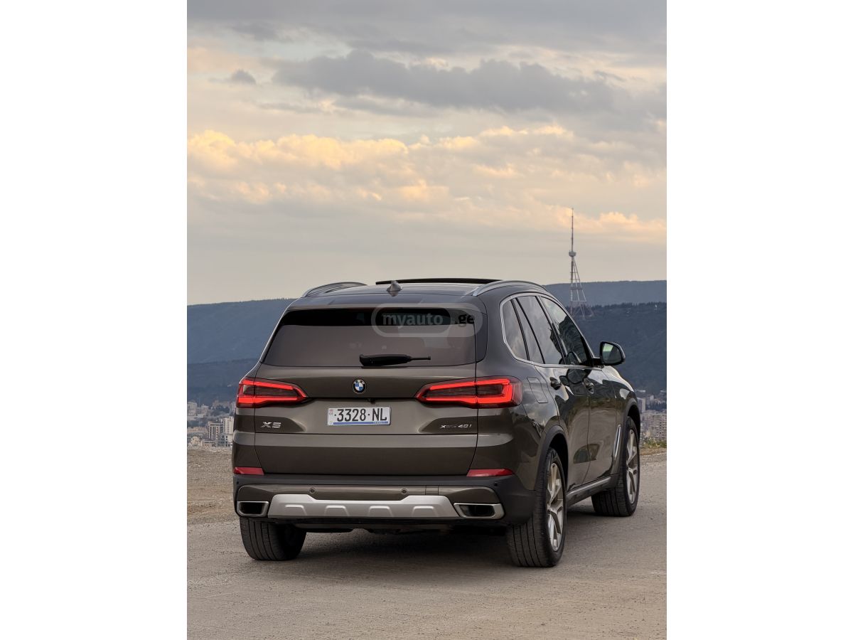 BMW X5 - фото 6