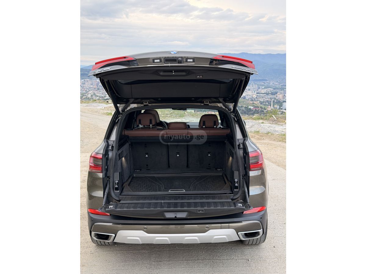 BMW X5 - фото 7
