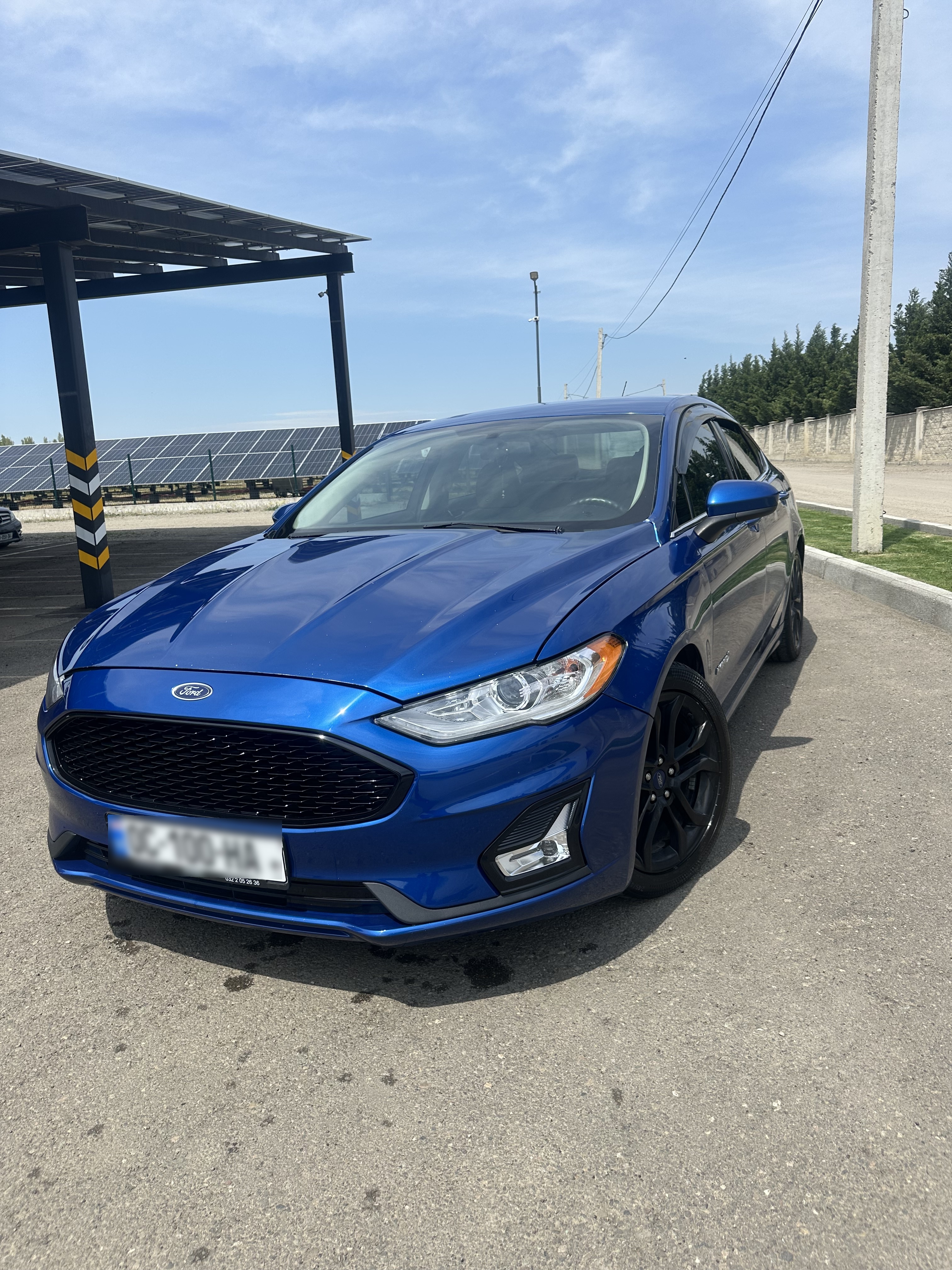 Ford Fusion - фото 1