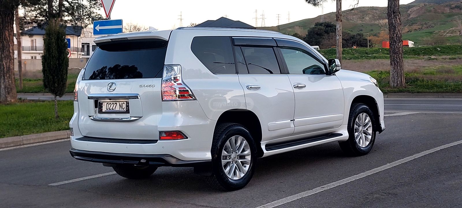Lexus GX 460 - фото 4