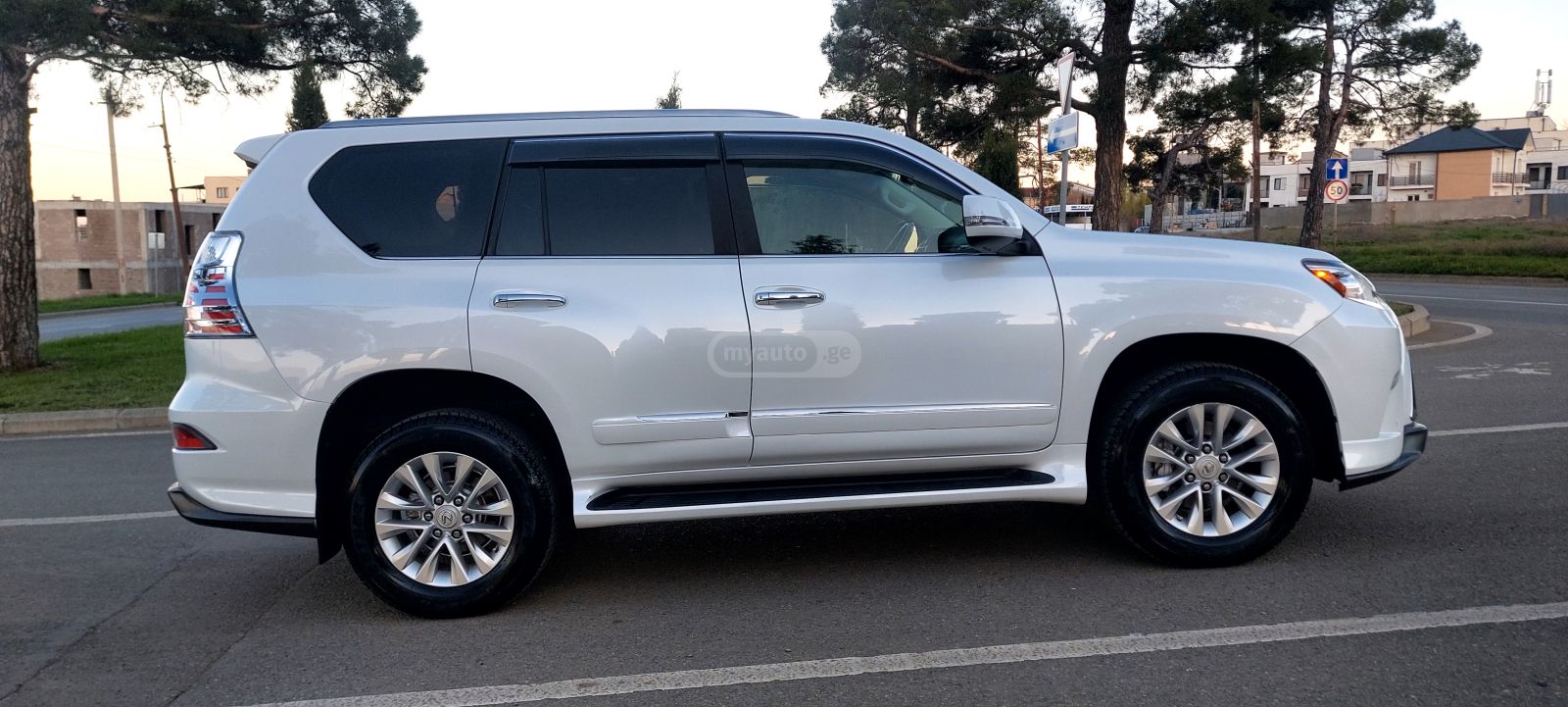 Lexus GX 460 - фото 5