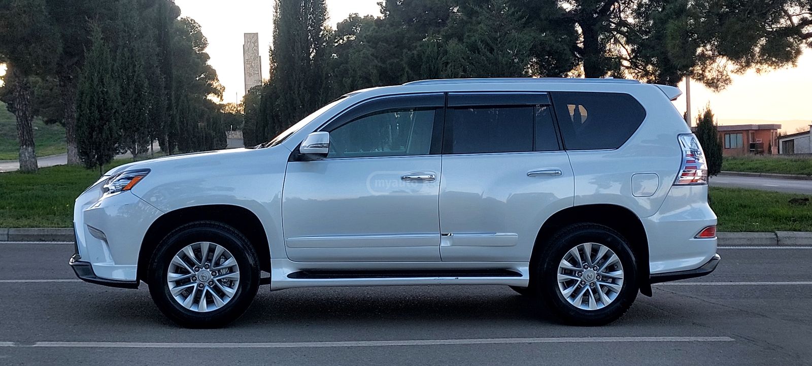 Lexus GX 460 - фото 6