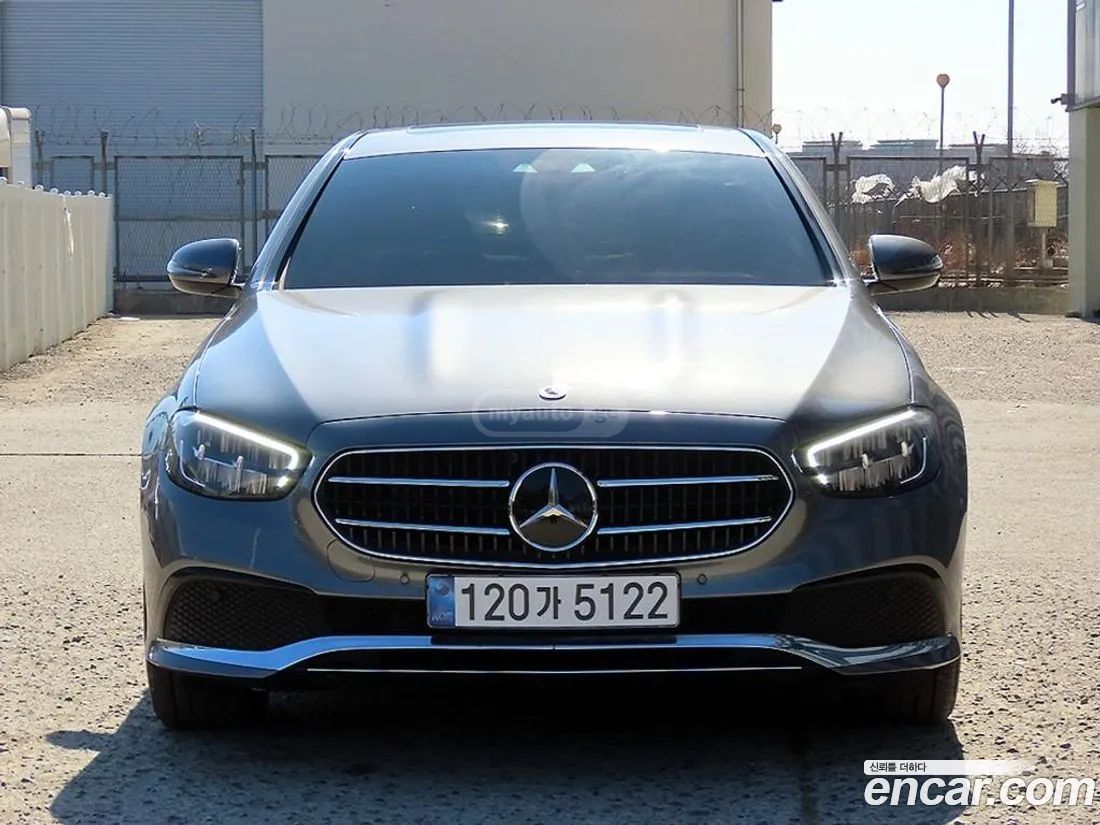 Mercedes-Benz E 63 AMG 2021 — миниатюра 11