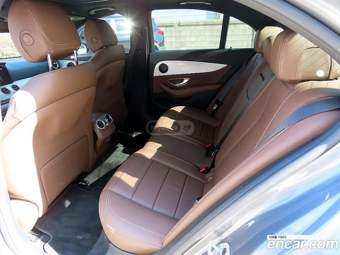 Mercedes-Benz E 63 AMG 2021 — миниатюра 6