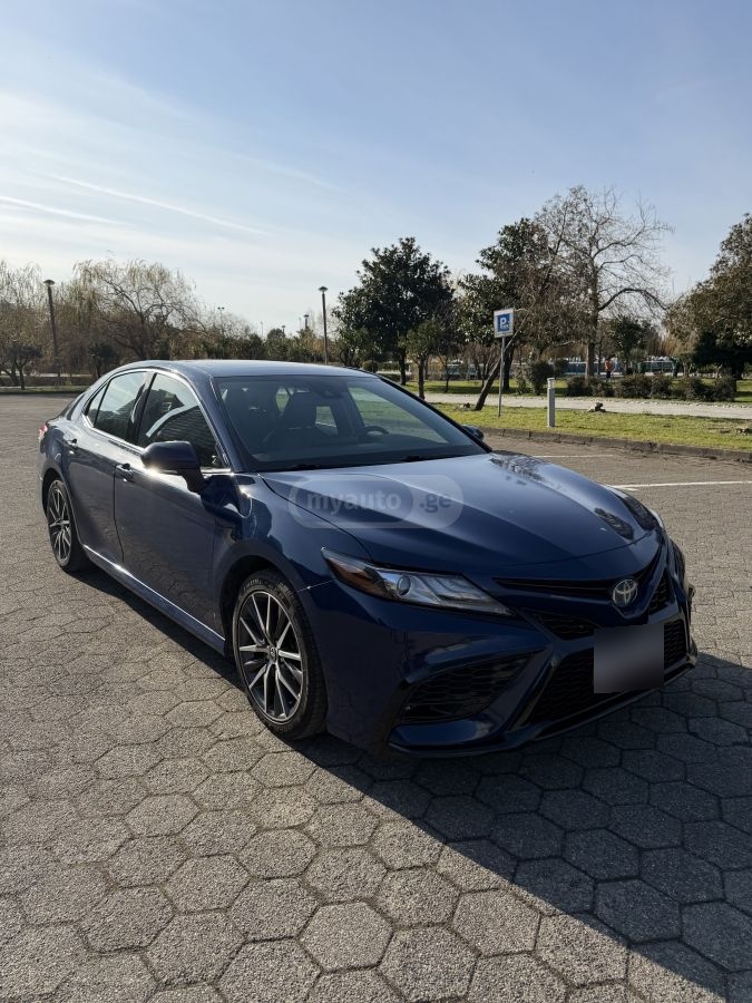 Toyota Camry - фото 5