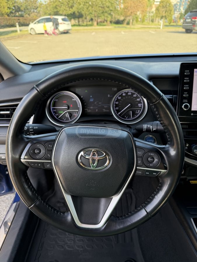 Toyota Camry - фото 8