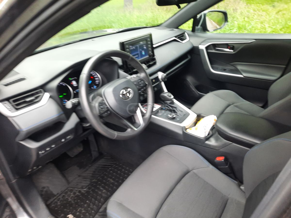 Toyota Rav 4 - фото 12