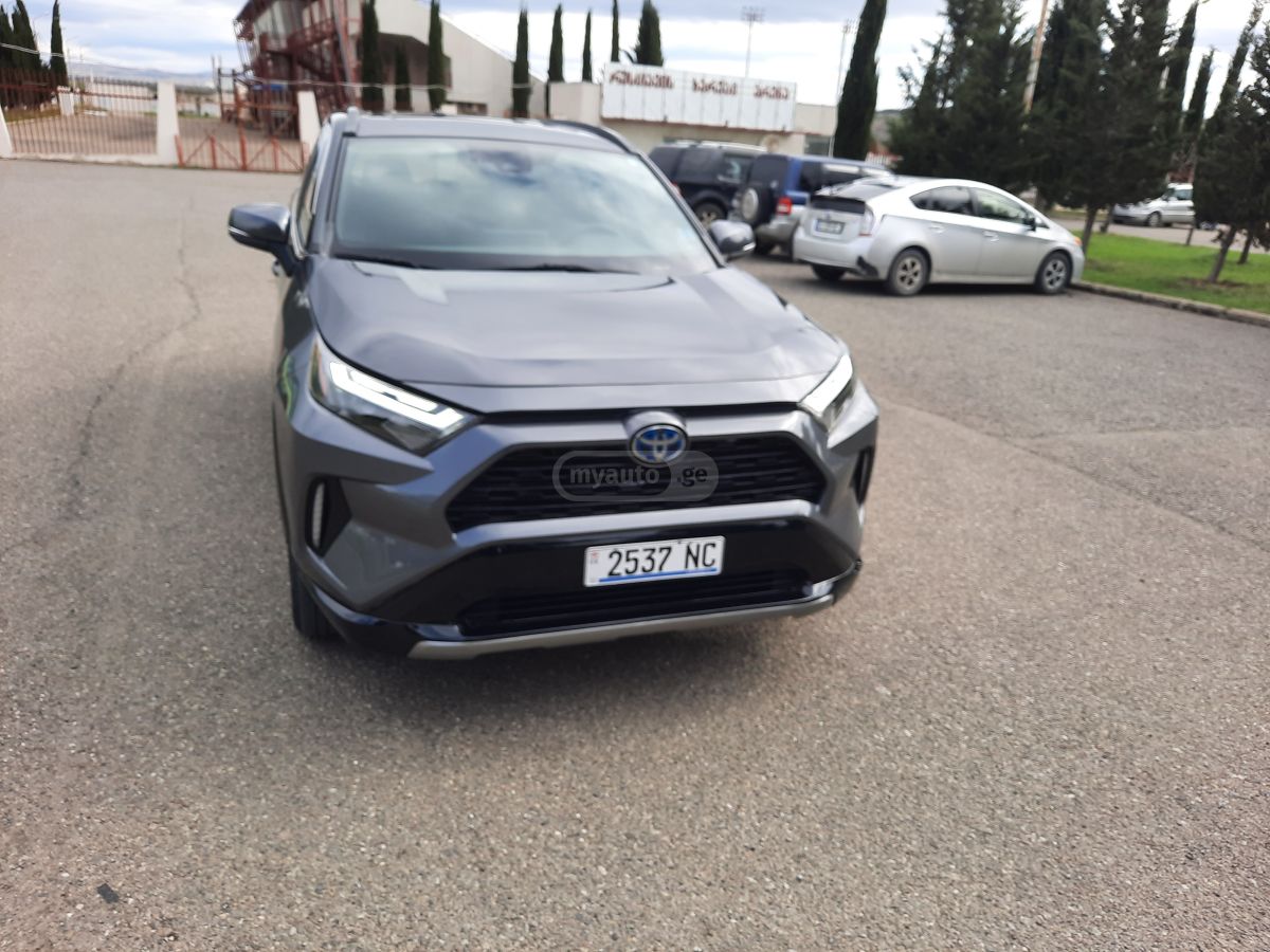 Toyota Rav 4 - фото 2