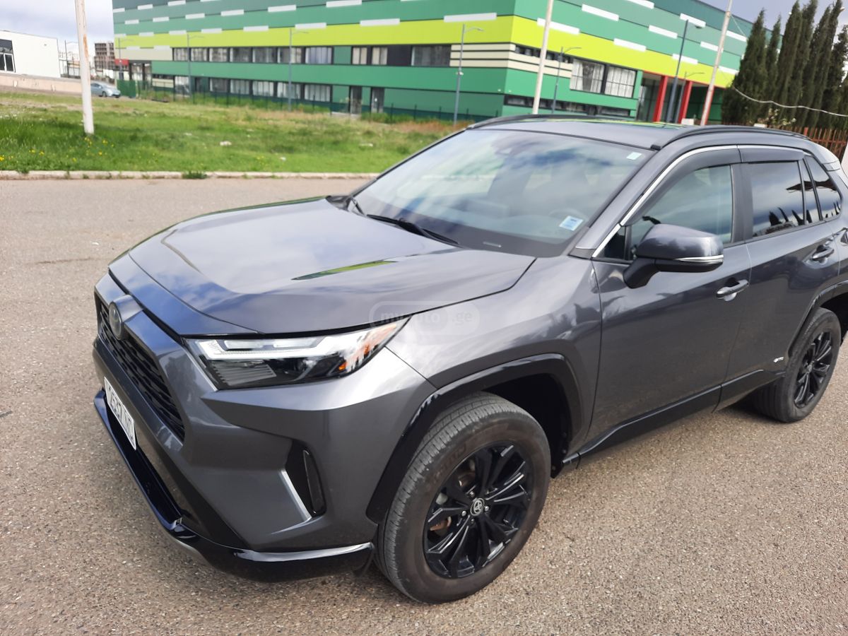 Toyota Rav 4 - фото 4