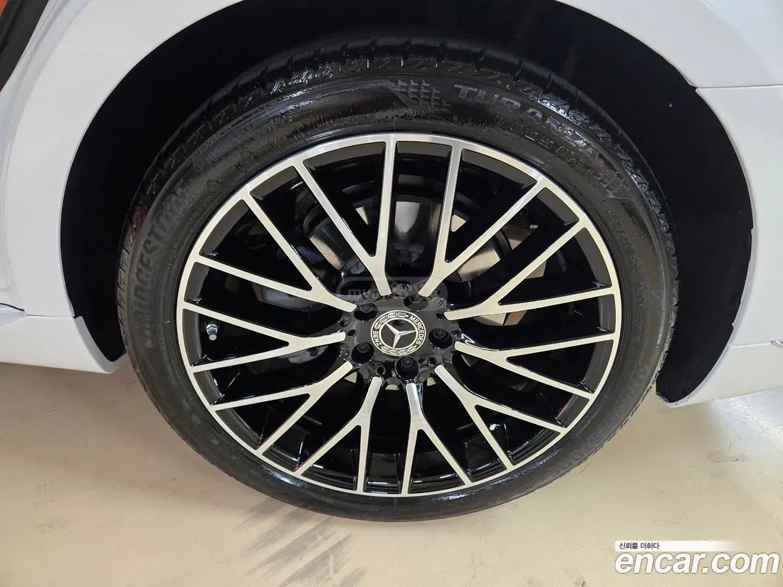 Mercedes-Benz 600 2025 — миниатюра 6