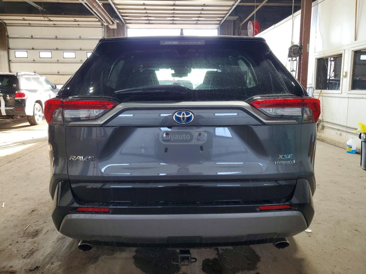 Toyota RAV 4 - фото 6