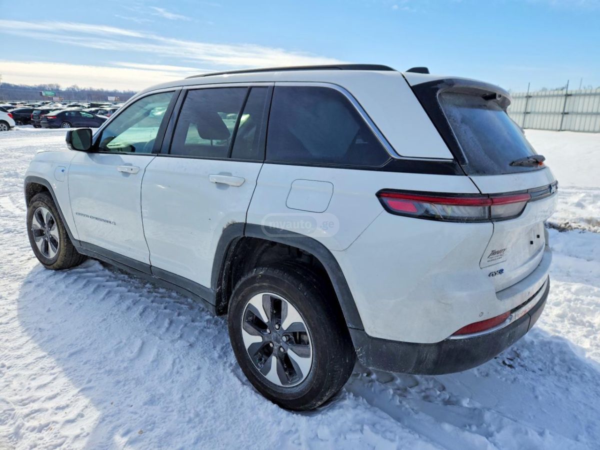 Jeep Cherokee 2024 — миниатюра 2