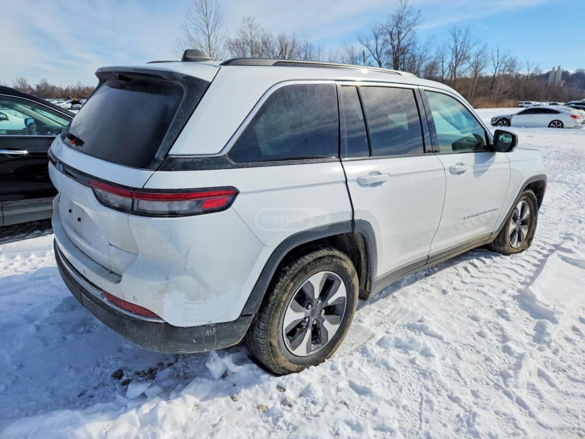 Jeep Cherokee 2024 — миниатюра 3