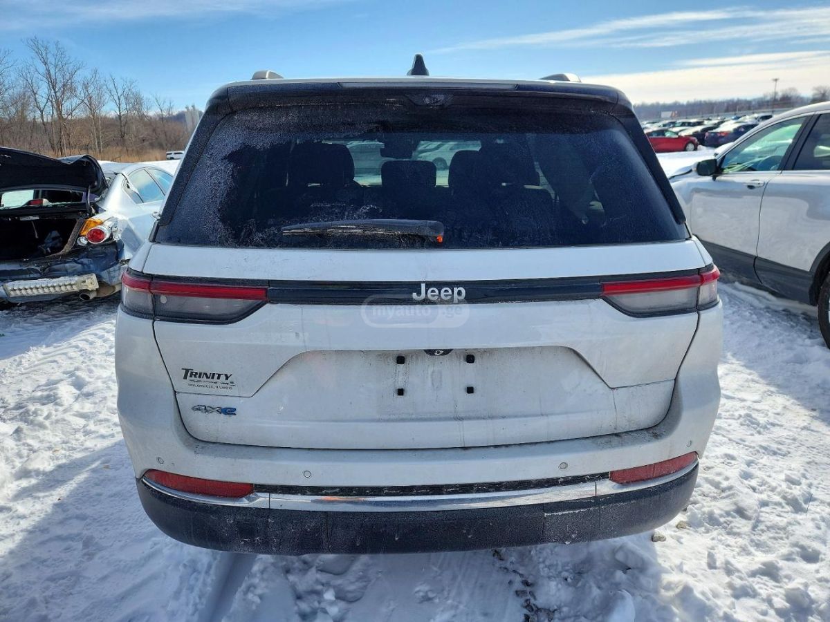 Jeep Cherokee 2024 — миниатюра 6