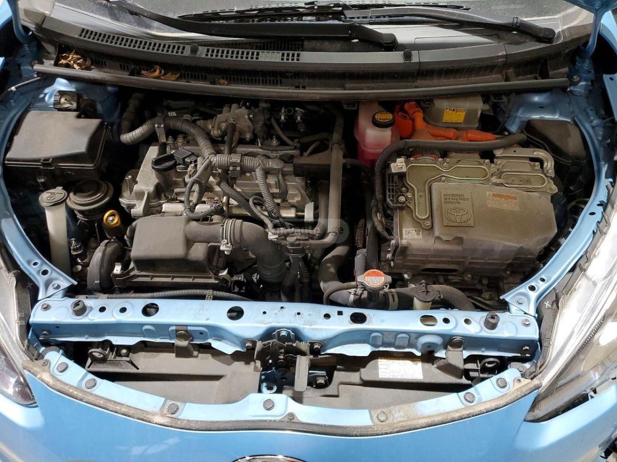 Toyota Prius C - фото 7