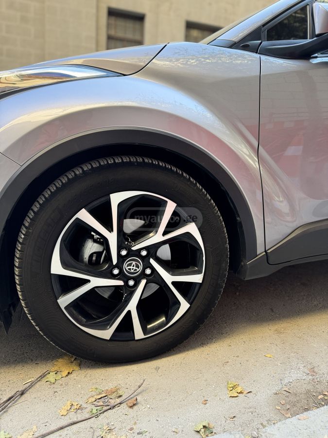 Toyota CHR - фото 5