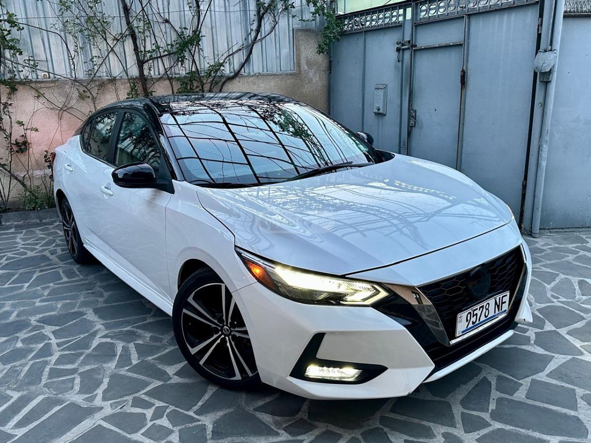 Nissan Sentra - фото 1